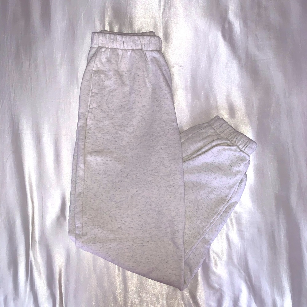 Brandy Melville white sweatpants